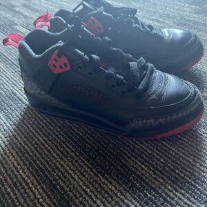 Jordan Kids Sneakers in Black and Red